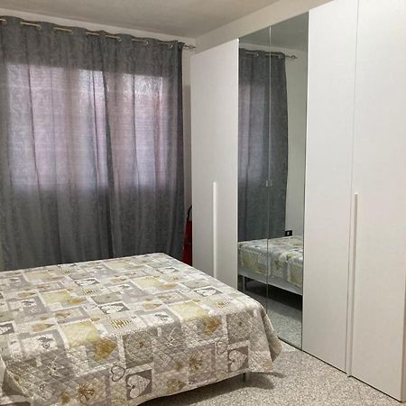 Appartamento sulla piazza 90 m dal mare Anzio Esterno foto