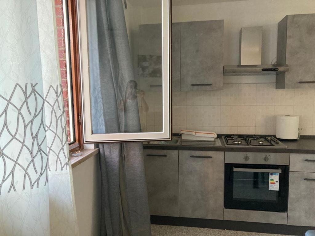 Appartamento sulla piazza 90 m dal mare Anzio Esterno foto